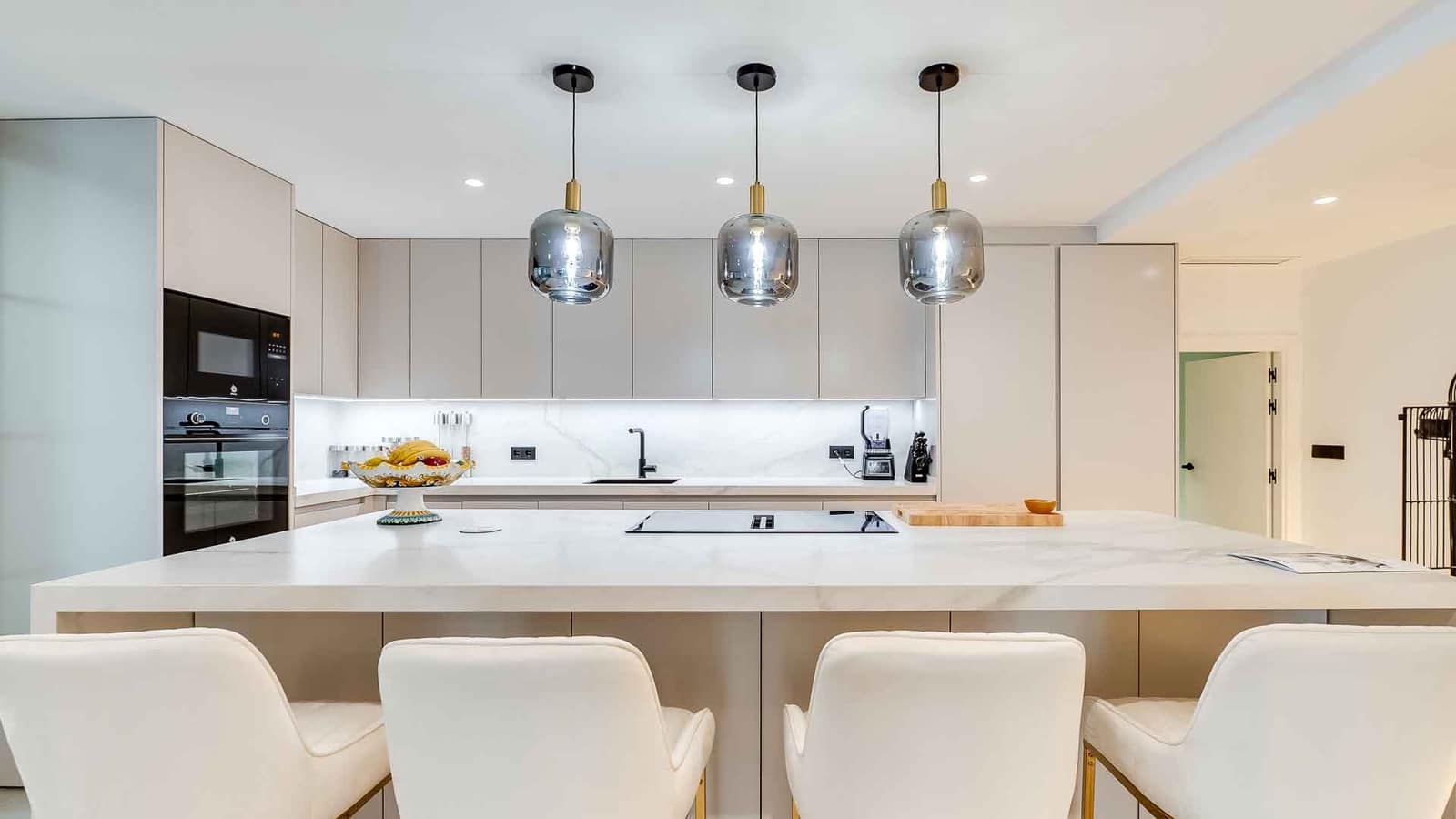 3 soverom Leilighet til salgs i Golden Mile med svømmebasseng - € 1 595 000 (Ref: 9570999)