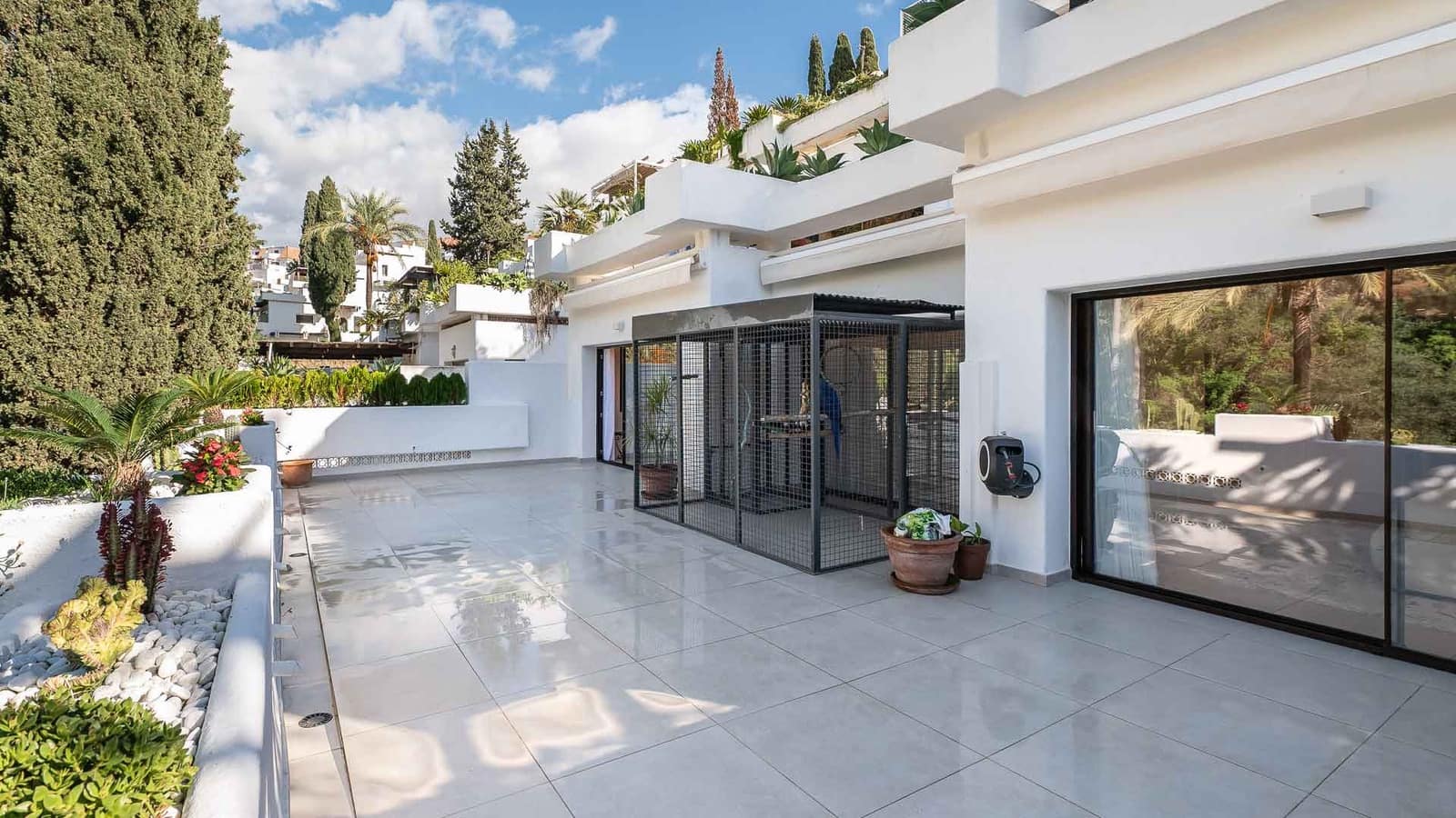 3 soverom Leilighet til salgs i Golden Mile med svømmebasseng - € 1 595 000 (Ref: 9570999)