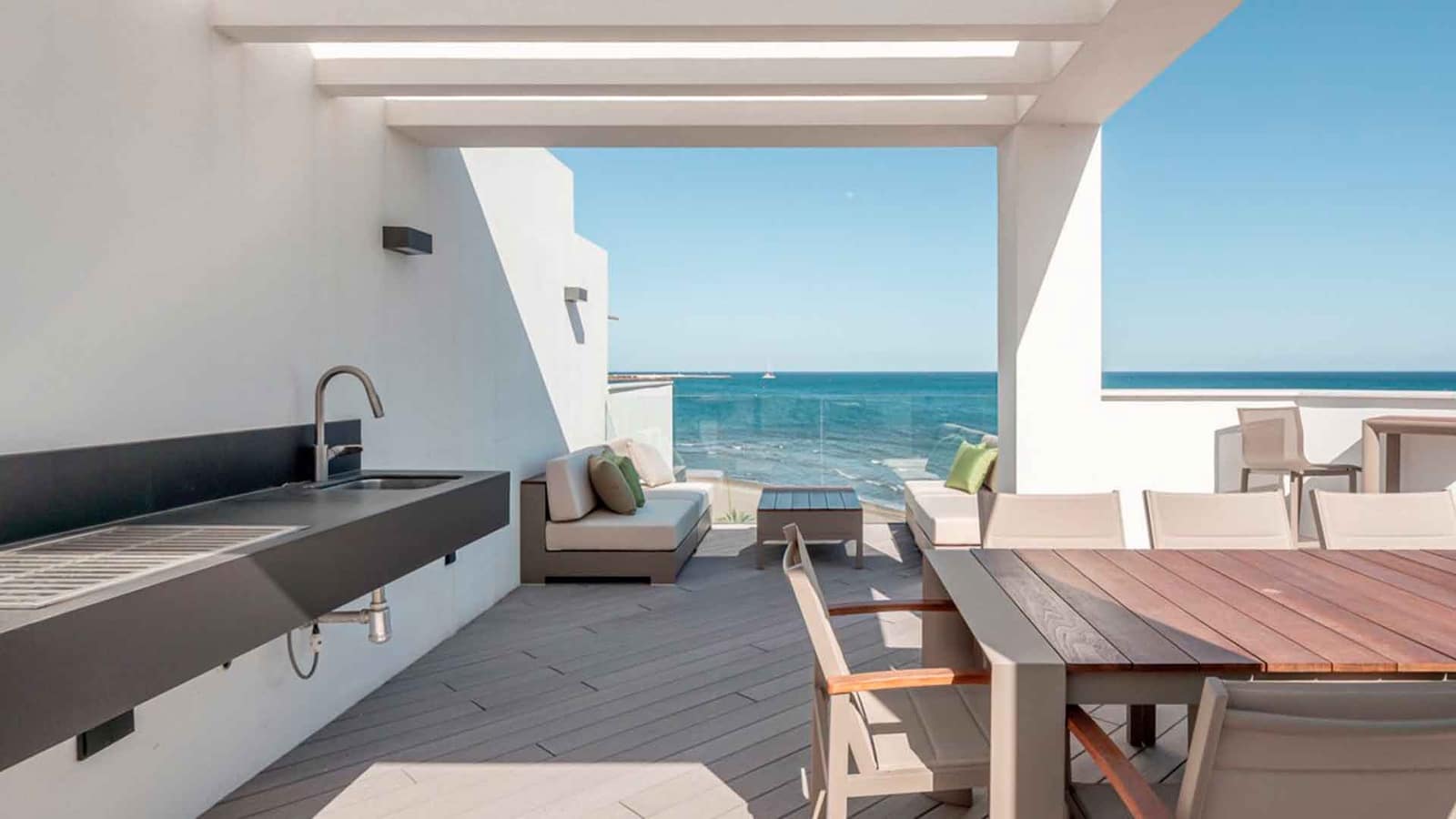 3 soveværelse Byhus til salg i Estepona med swimmingpool - € 3.450.000 (Ref: 9599441)