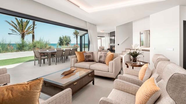 3 soveværelse Byhus til salg i Centro, Estepona med swimmingpool - € 3.450.000 (Ref: 9599441)