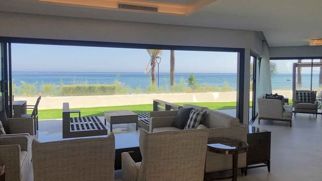 3 soveværelse Byhus til salg i Centro, Estepona med swimmingpool - € 3.450.000 (Ref: 9599441)