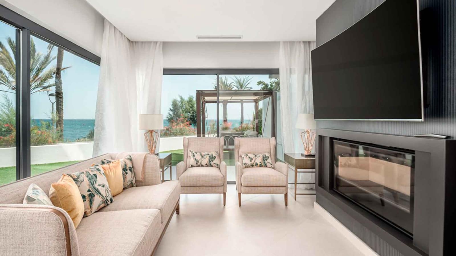 3 soveværelse Byhus til salg i Estepona med swimmingpool - € 3.450.000 (Ref: 9599441)