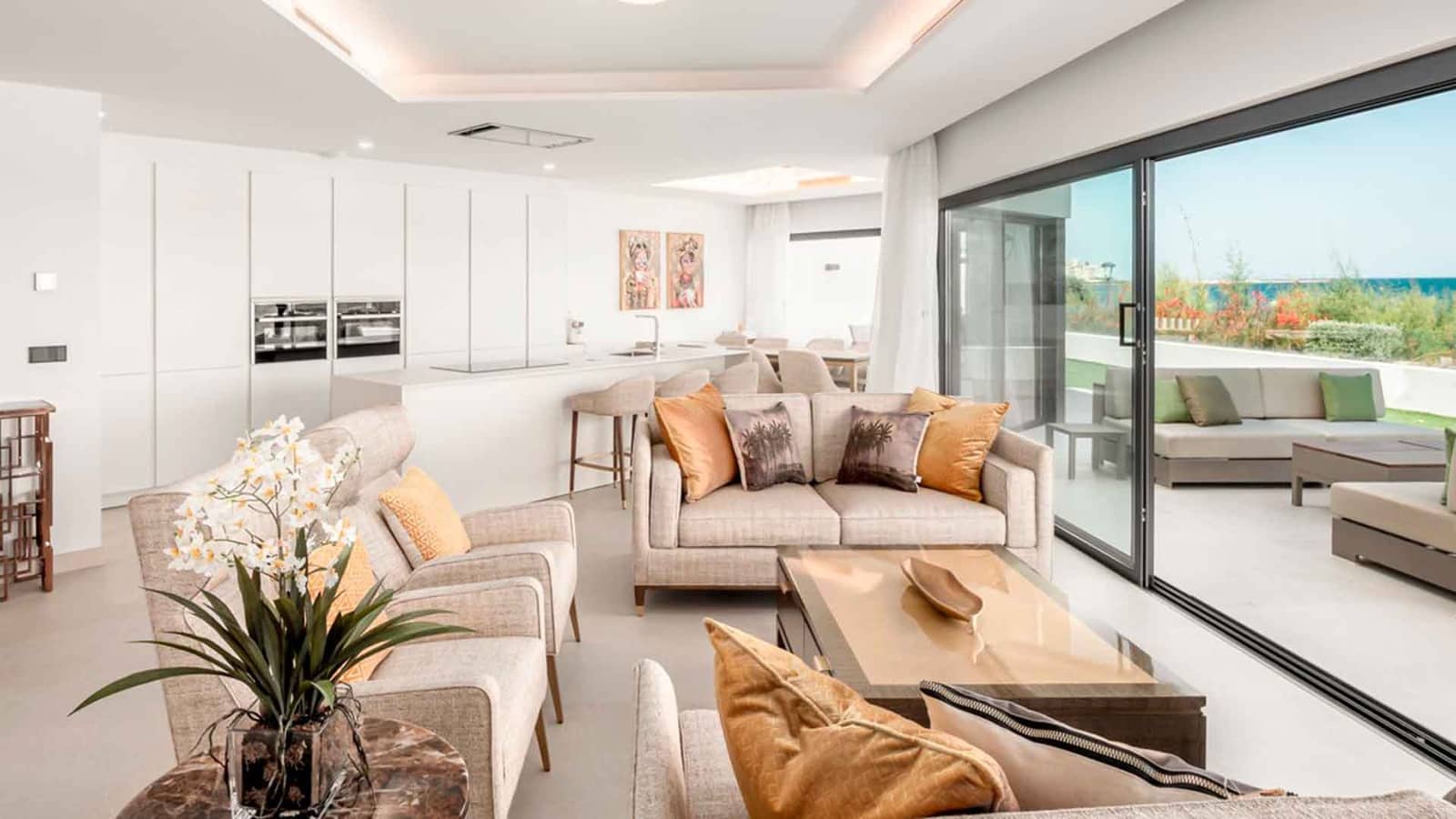 3 soveværelse Byhus til salg i Estepona med swimmingpool - € 3.450.000 (Ref: 9599441)