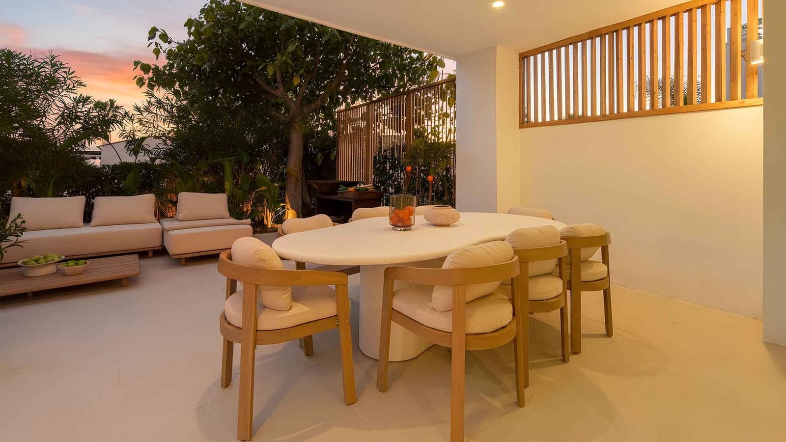 4 slaapkamer Halfvrijstaande villa te koop in Golden Mile met zwembad - € 2.595.000 (Ref: 9599442)