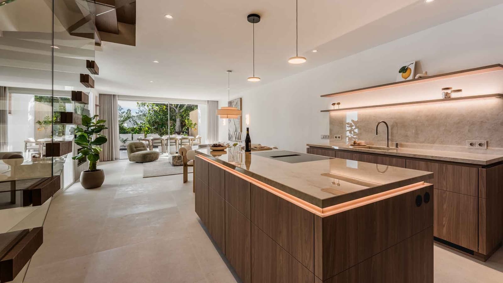 4 slaapkamer Halfvrijstaande villa te koop in Golden Mile met zwembad - € 2.595.000 (Ref: 9599442)