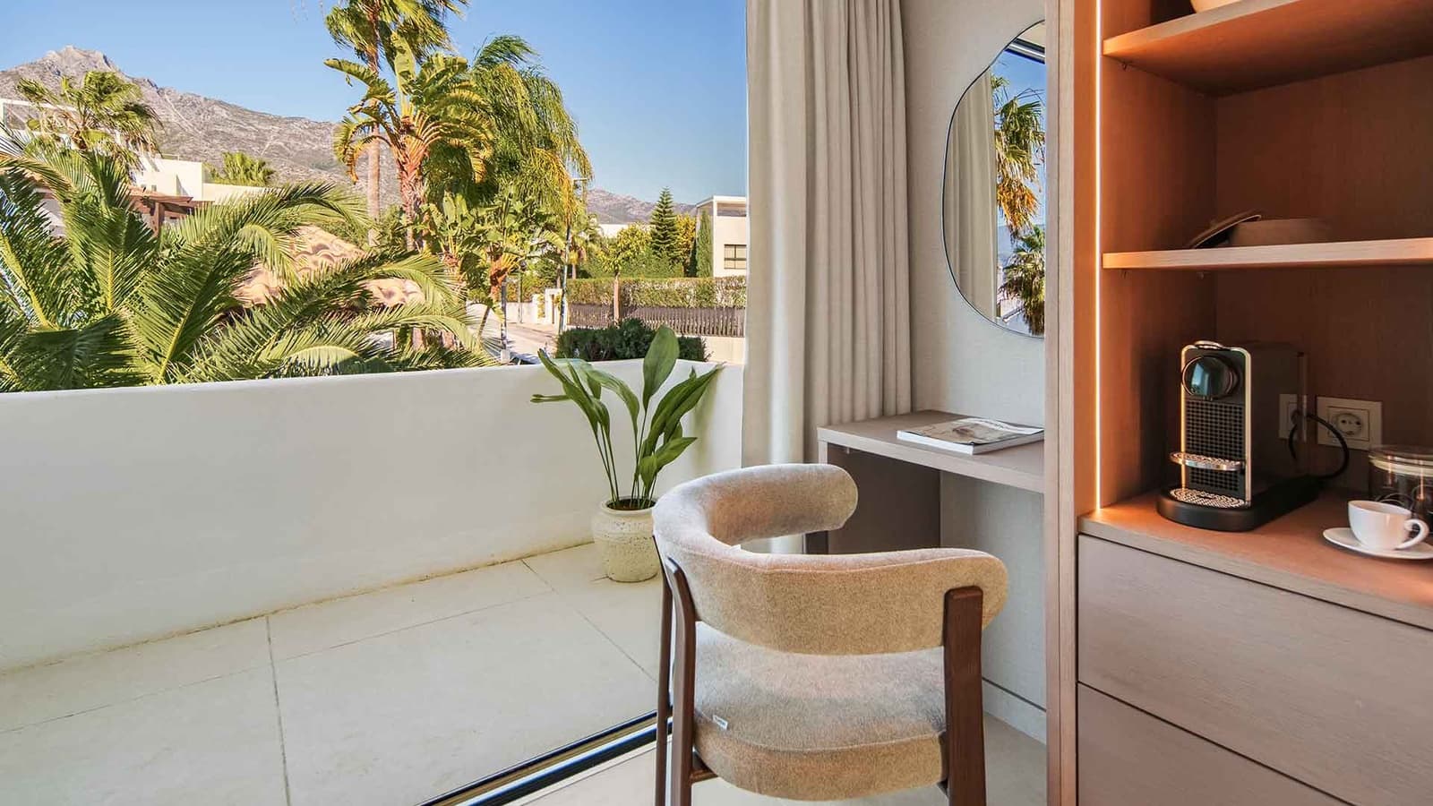 4 slaapkamer Halfvrijstaande villa te koop in Golden Mile met zwembad - € 2.595.000 (Ref: 9599442)