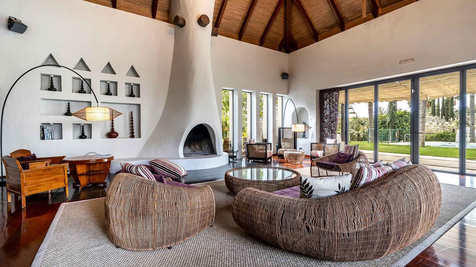 5 sovrum Villa till salu i Estepona med pool - 1 950 000 € (Ref: 9599443)