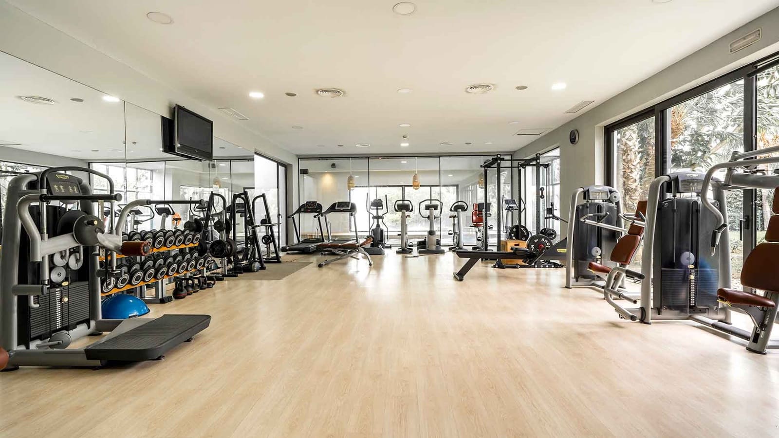 5 sovrum Villa till salu i Estepona med pool - 1 950 000 € (Ref: 9599443)