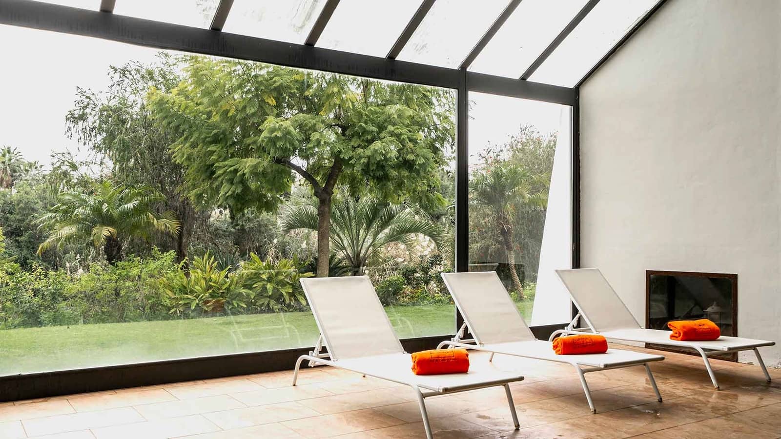 5 sovrum Villa till salu i Estepona med pool - 1 950 000 € (Ref: 9599443)