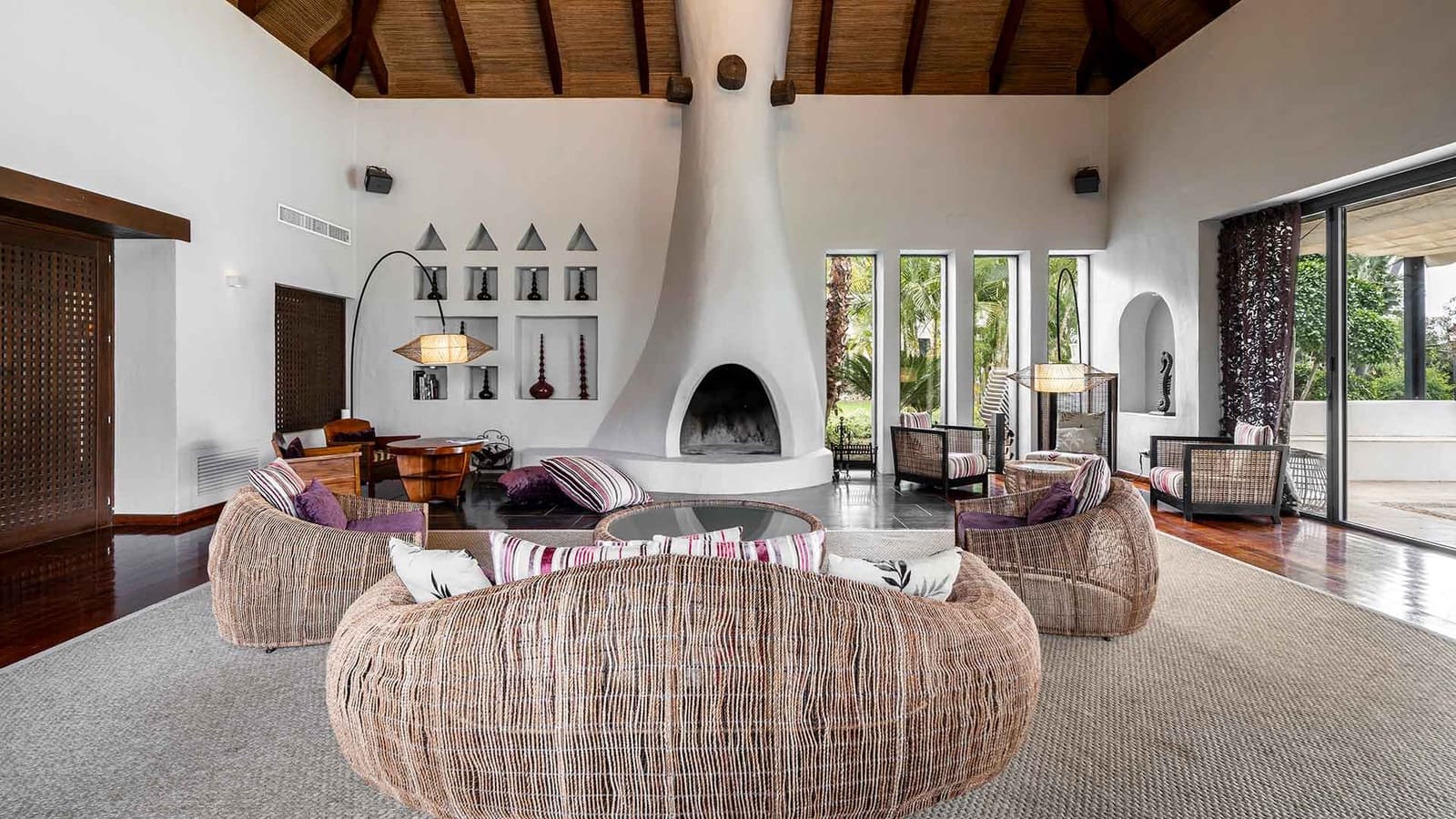 5 sovrum Villa till salu i Estepona med pool - 1 950 000 € (Ref: 9599443)