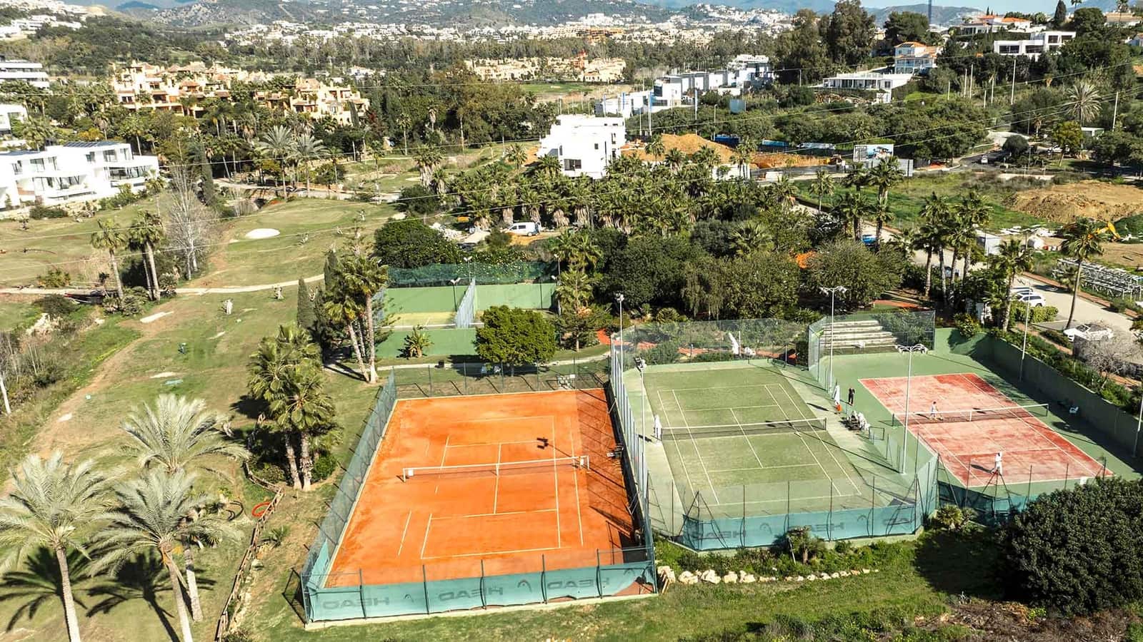 5 sovrum Villa till salu i Estepona med pool - 1 950 000 € (Ref: 9599443)