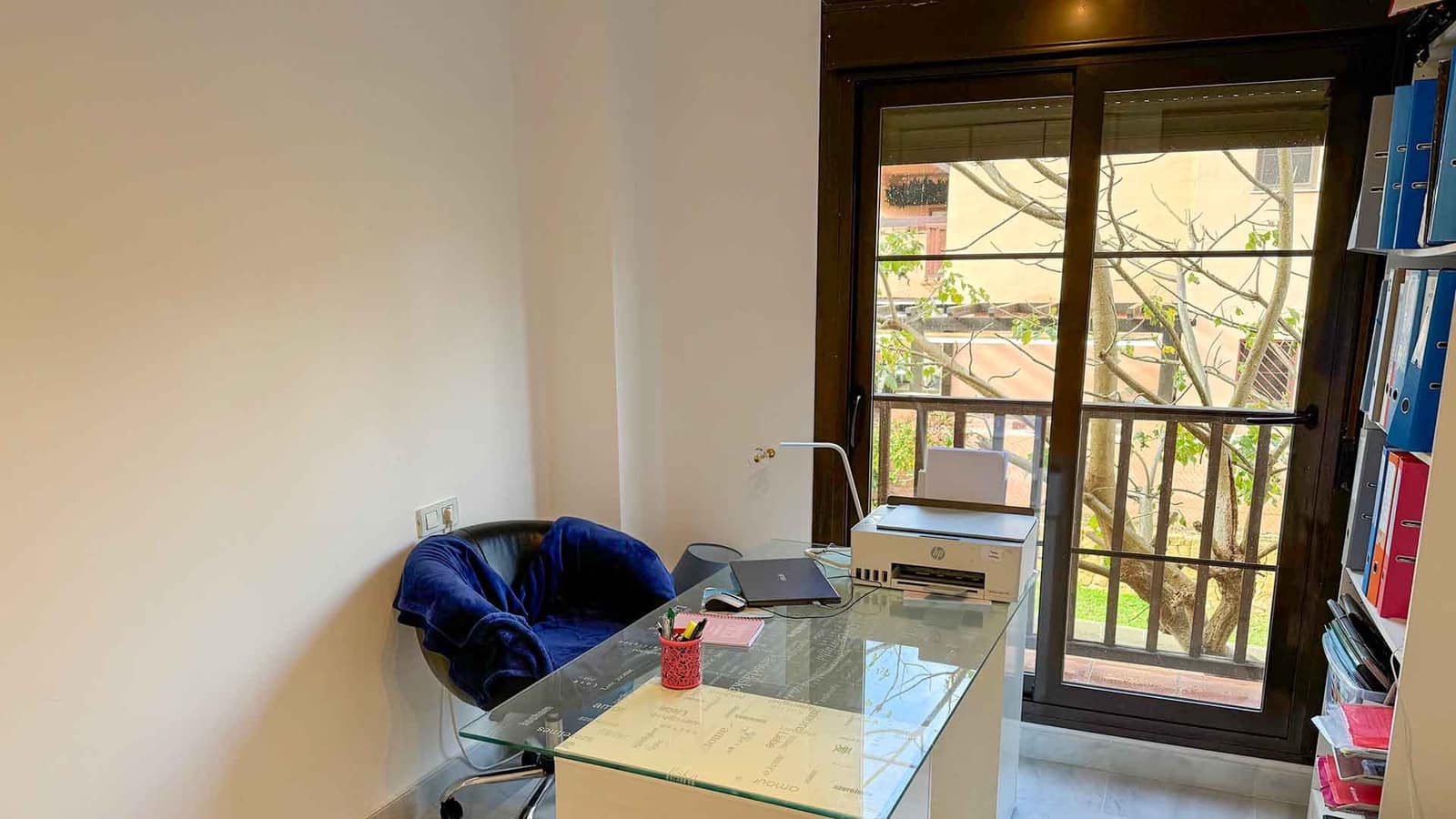 4 makuuhuone Huoneisto myytävänä paikassa Estepona mukana uima-altaan - 850 000 € (Ref: 9599444)