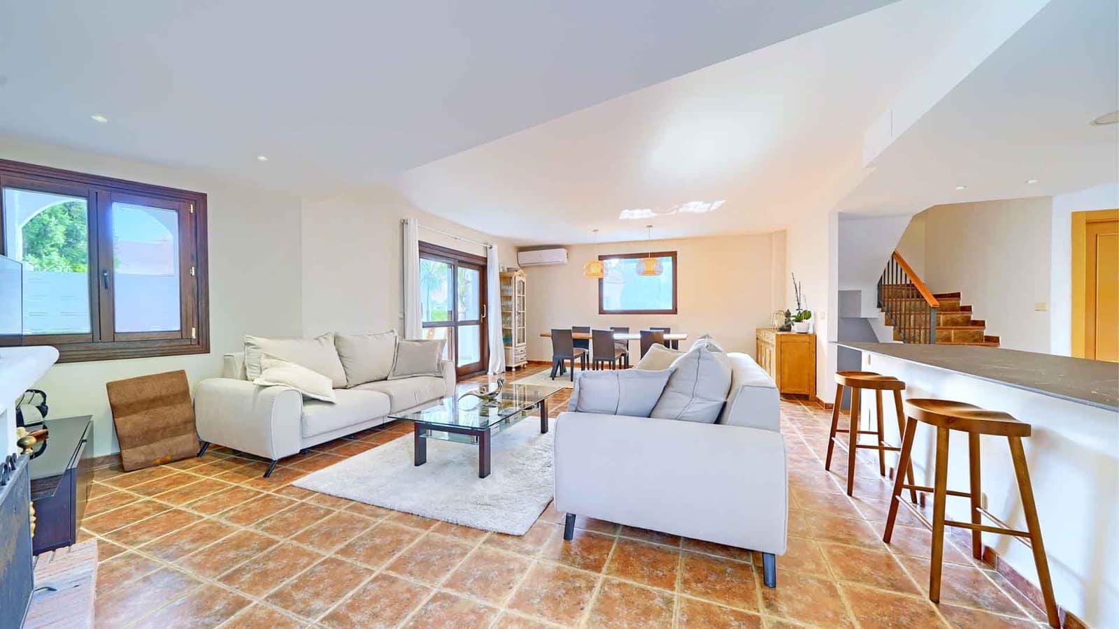 3 bedroom Townhouse for sale in Benahavis with pool - € 749,000 (Ref: 9611365)