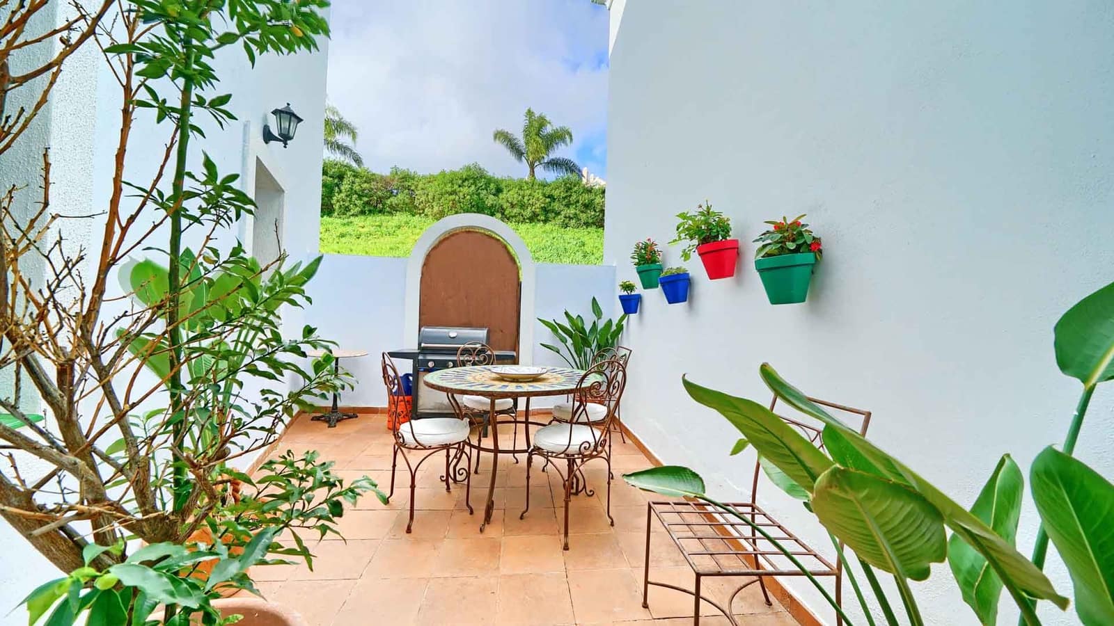 3 bedroom Townhouse for sale in Benahavis with pool - € 749,000 (Ref: 9611365)