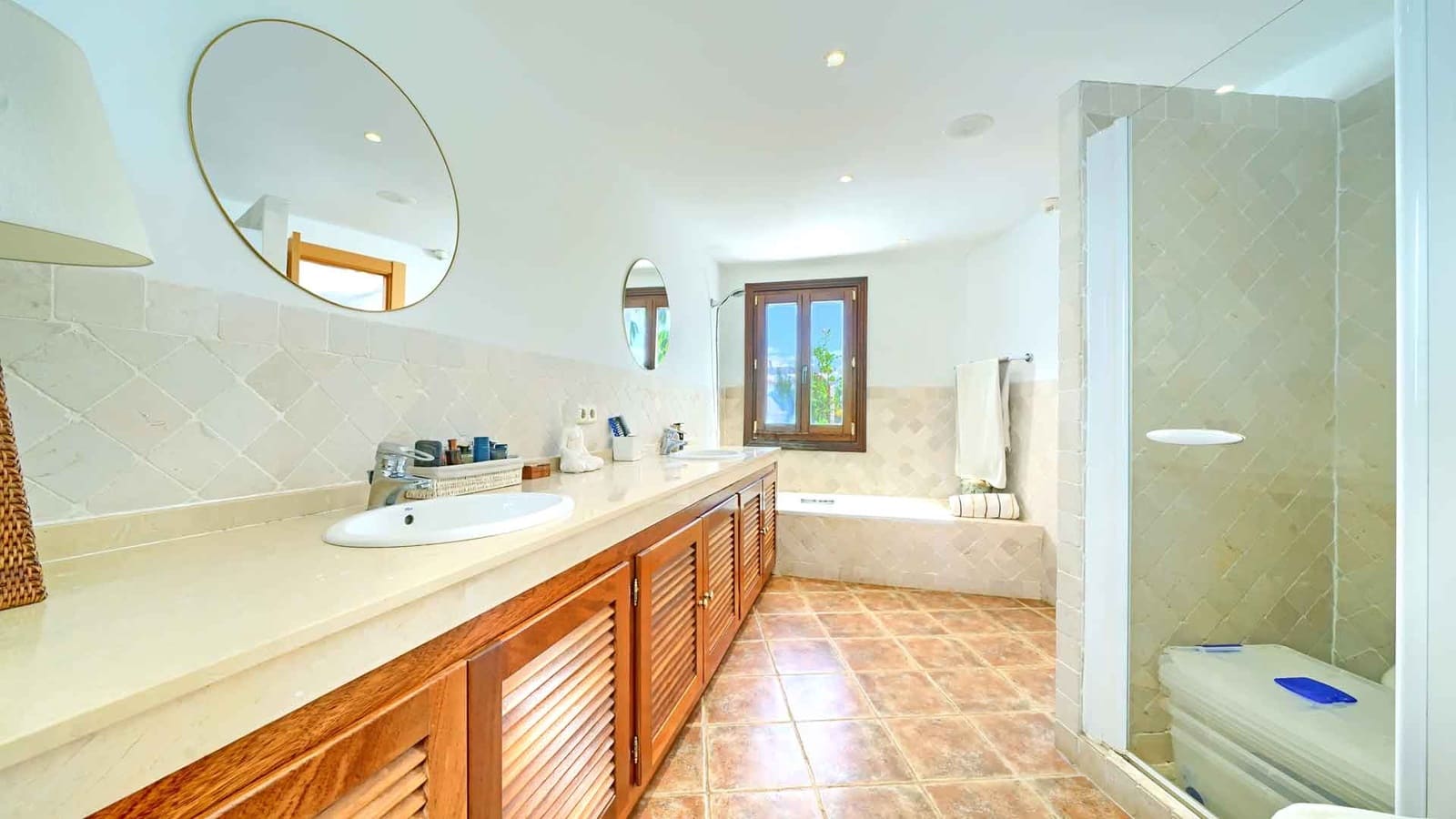 3 bedroom Townhouse for sale in Benahavis with pool - € 749,000 (Ref: 9611365)