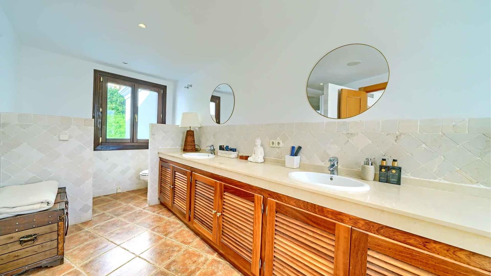 3 bedroom Townhouse for sale in Benahavis with pool - € 749,000 (Ref: 9611365)