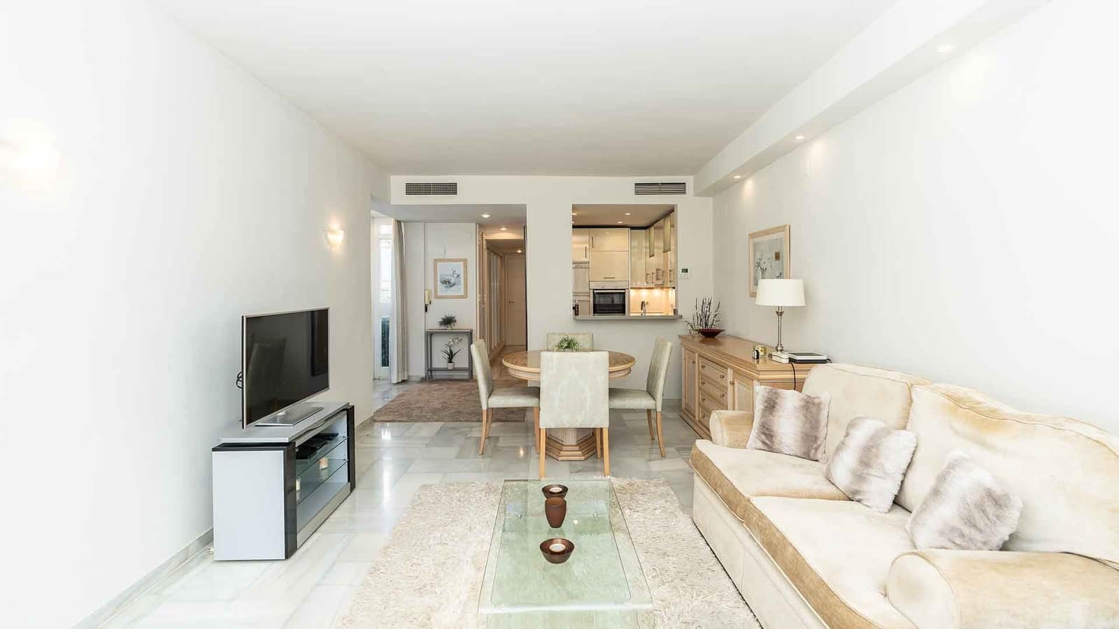 1 bedroom Apartment for sale in Golden Mile with pool - € 1,200,000 (Ref: 9619412)