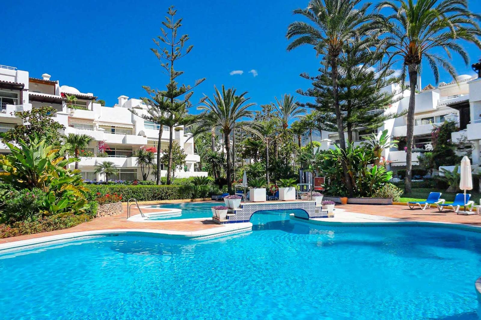 1 makuuhuone Huoneisto myytävänä paikassa Golden Mile mukana uima-altaan - 1 050 000 € (Ref: 9619412)