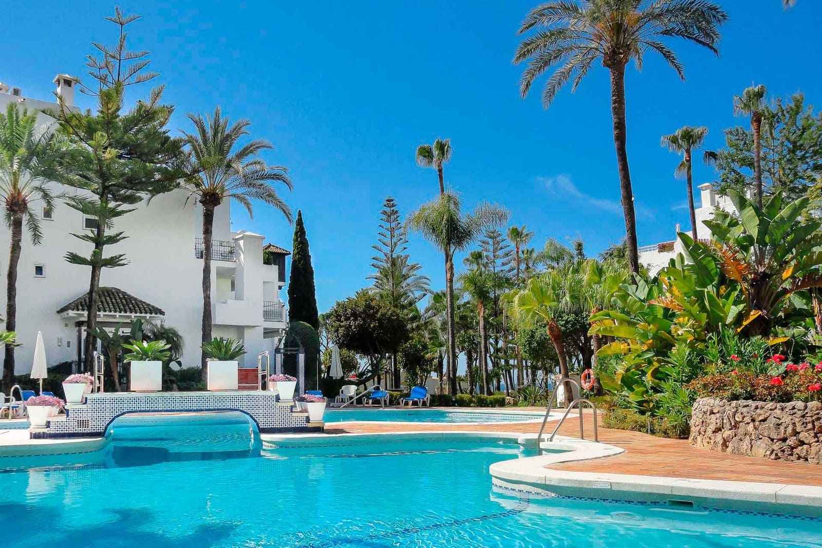 1 makuuhuone Huoneisto myytävänä paikassa Golden Mile mukana uima-altaan - 1 050 000 € (Ref: 9619412)