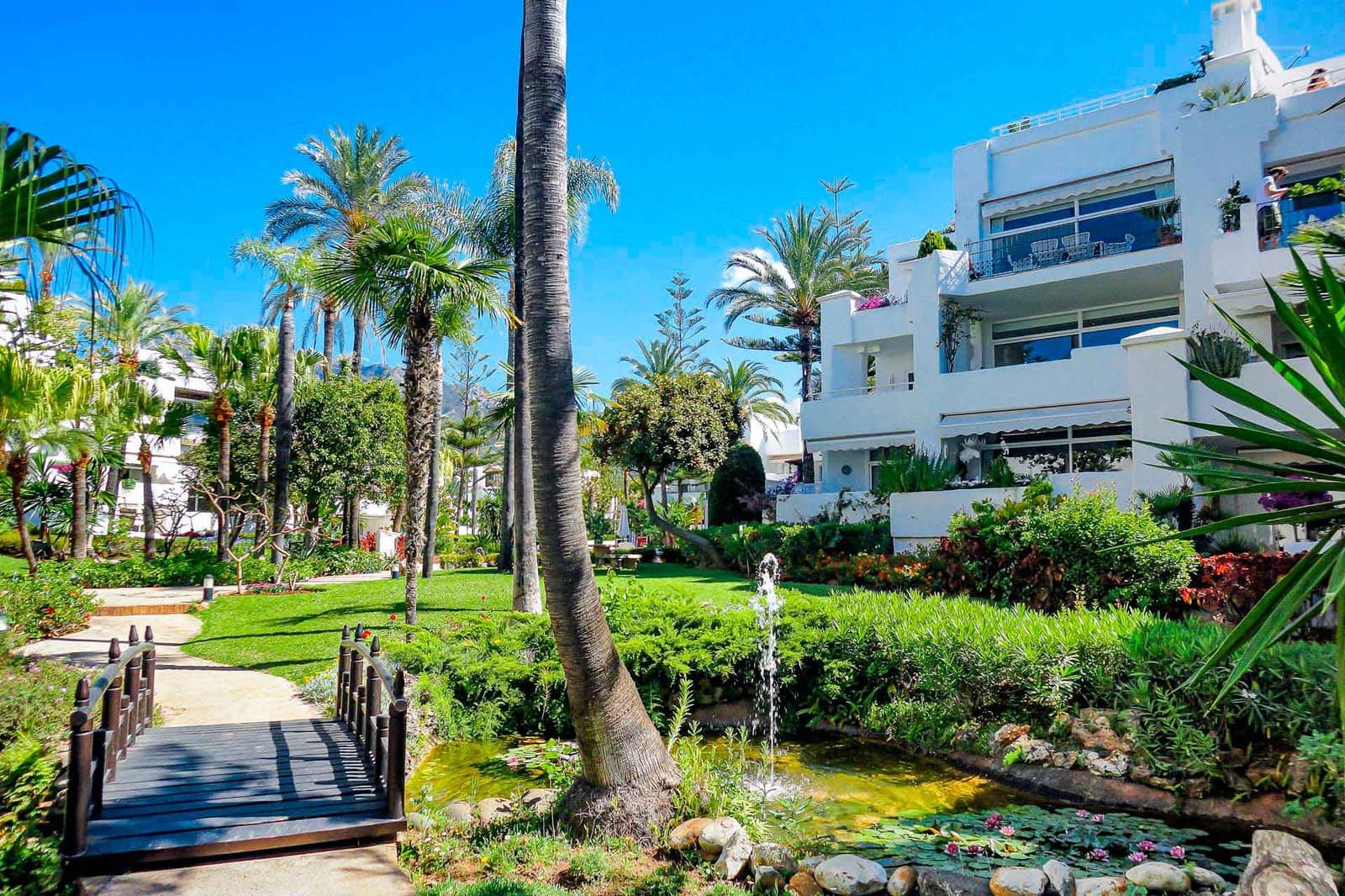 1 makuuhuone Huoneisto myytävänä paikassa Golden Mile mukana uima-altaan - 1 050 000 € (Ref: 9619412)