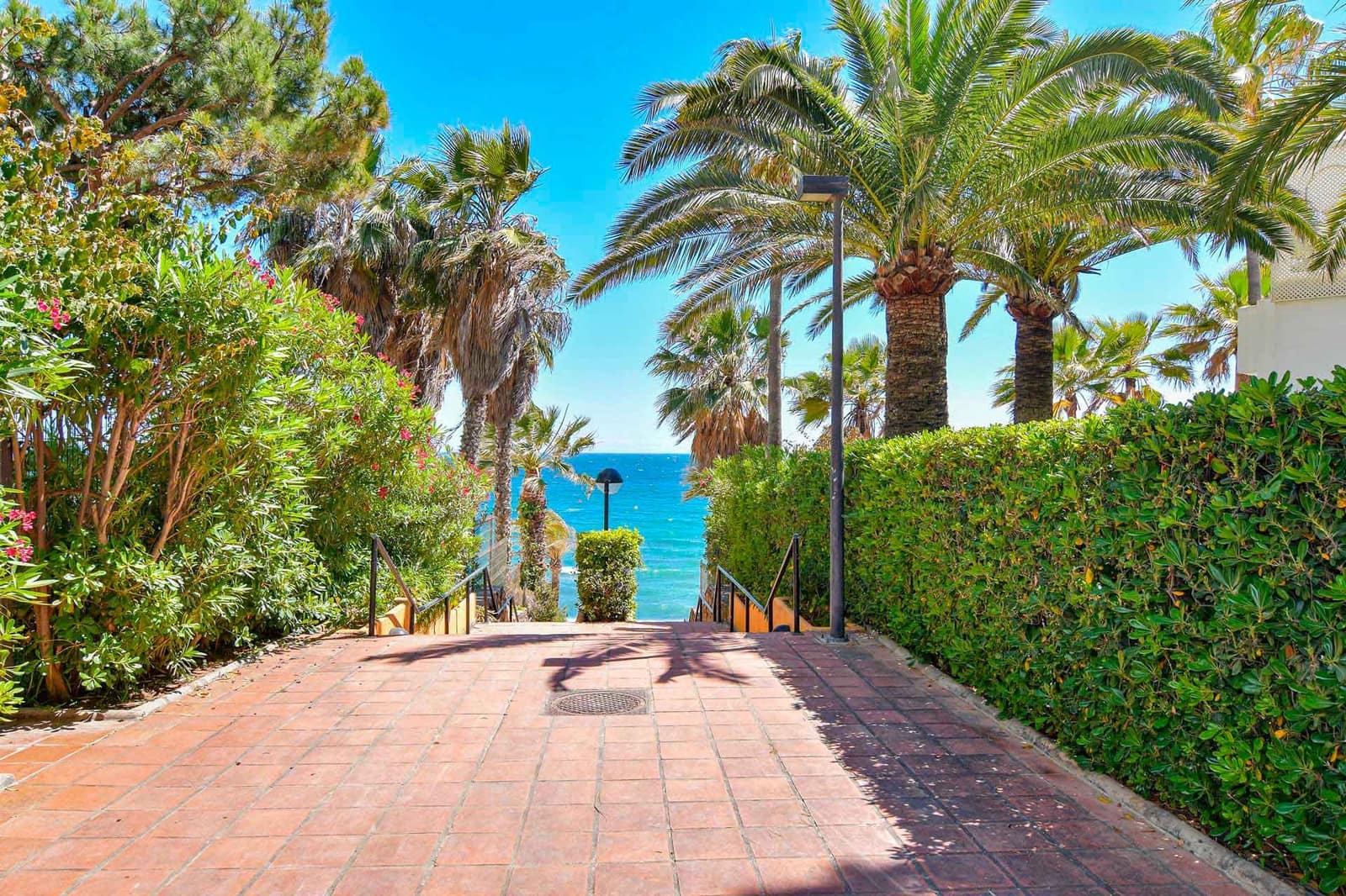 1 makuuhuone Huoneisto myytävänä paikassa Golden Mile mukana uima-altaan - 1 050 000 € (Ref: 9619412)