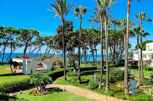 1 bedroom Apartment for sale in Lomas De Marbella, Marbella with pool - € 1,200,000 (Ref: 9619412)