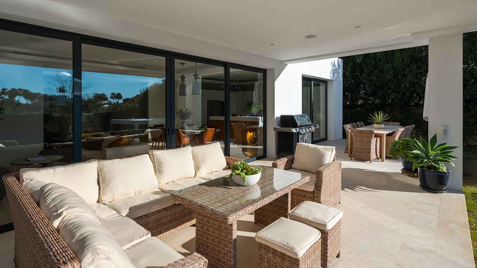 6 sypialnia Willa na sprzedaż w Nueva Andalucia z basenem - 3 980 000 € (Ref: 9625799)