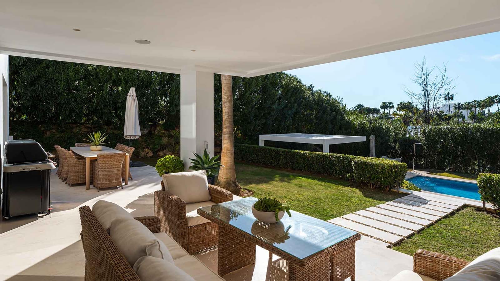 6 sypialnia Willa na sprzedaż w Nueva Andalucia z basenem - 3 980 000 € (Ref: 9625799)