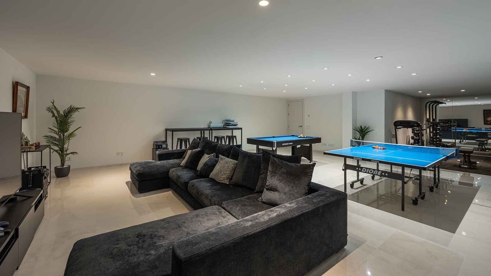 6 sypialnia Willa na sprzedaż w Nueva Andalucia z basenem - 3 980 000 € (Ref: 9625799)