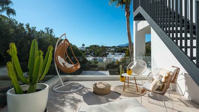 6 bedroom Villa for sale in Nueva Andalucía Centro, Marbella with pool - € 3,980,000 (Ref: 9625799)