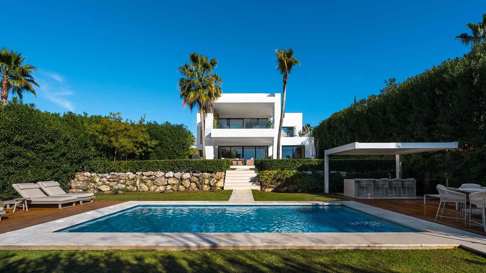 6 sypialnia Willa na sprzedaż w Nueva Andalucia z basenem - 3 980 000 € (Ref: 9625799)