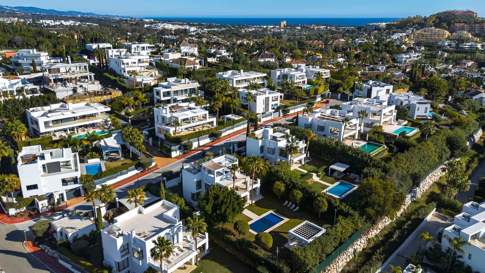 6 sypialnia Willa na sprzedaż w Nueva Andalucia z basenem - 3 980 000 € (Ref: 9625799)