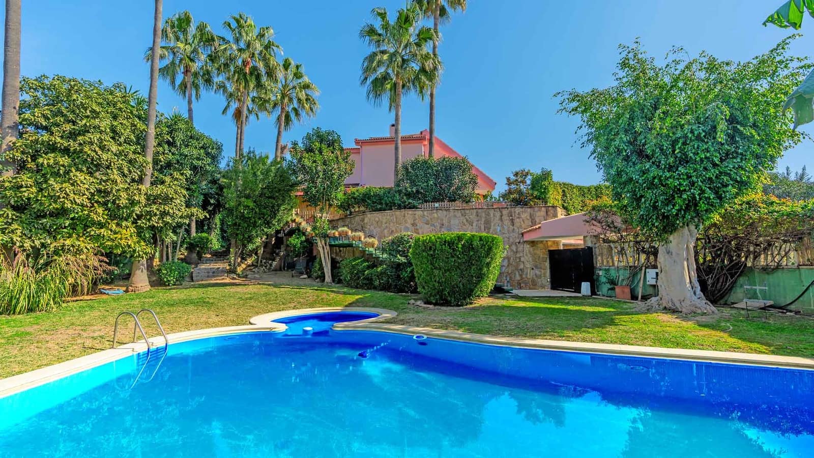 5 slaapkamer Villa te koop in Marbella met zwembad - € 2.350.000 (Ref: 9630140)