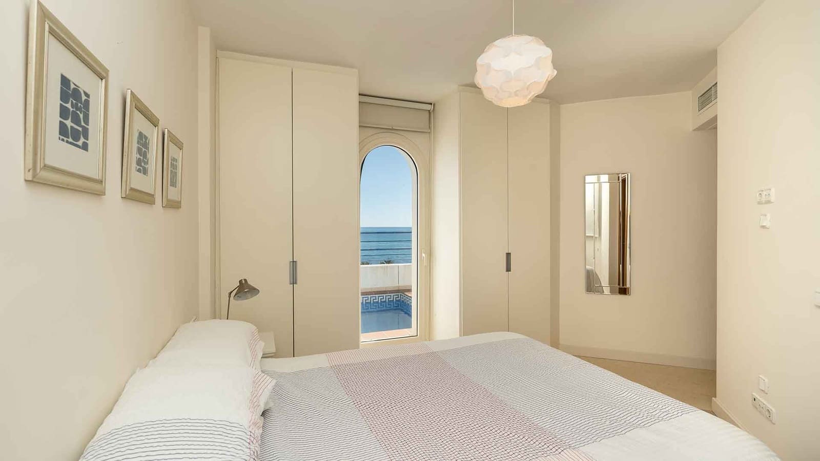 Ático de 4 habitaciones en Marbella en venta con piscina - 1.700.000 € (Ref: 9630141)