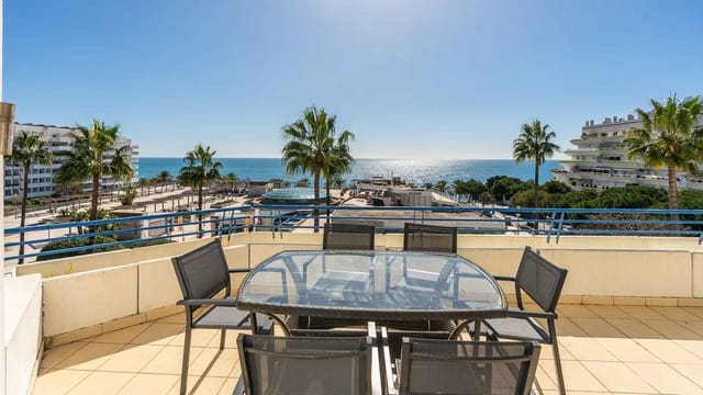 Ático de 4 habitaciones en Playa Bajadilla - Puertos, Marbella en venta con piscina - 1.700.000 € (Ref: 9630141)