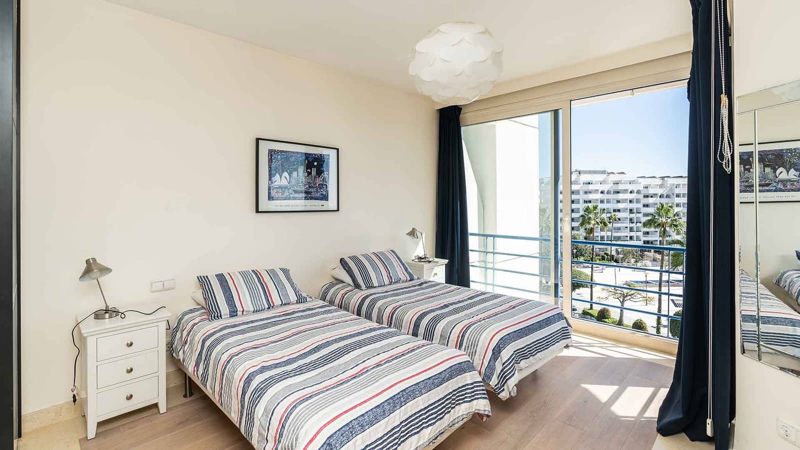 Ático de 4 habitaciones en Marbella en venta con piscina - 1.700.000 € (Ref: 9630141)