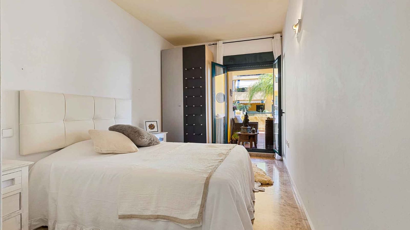 3 soveværelse Lejlighed til salg i San Pedro de Alcantara med swimmingpool - € 690.000 (Ref: 9655975)