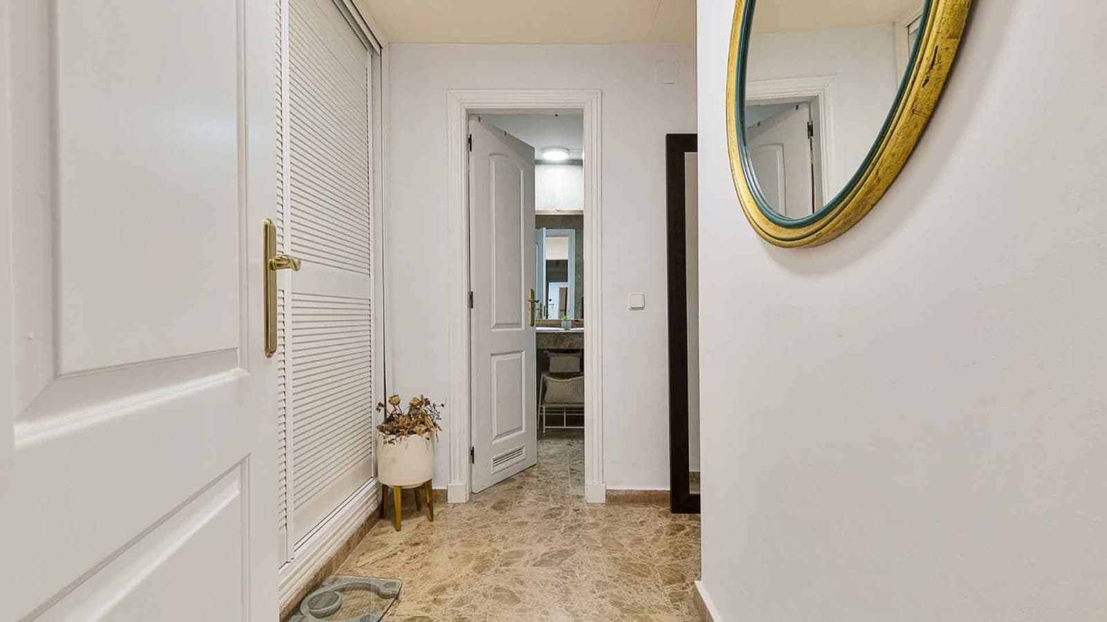 3 soveværelse Lejlighed til salg i San Pedro de Alcantara med swimmingpool - € 690.000 (Ref: 9655975)