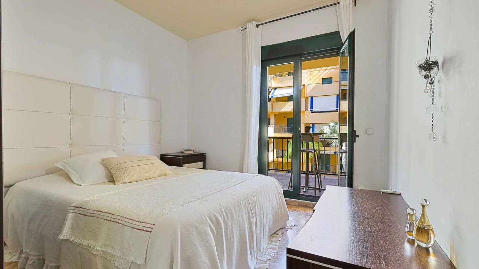 3 soveværelse Lejlighed til salg i San Pedro de Alcantara med swimmingpool - € 690.000 (Ref: 9655975)