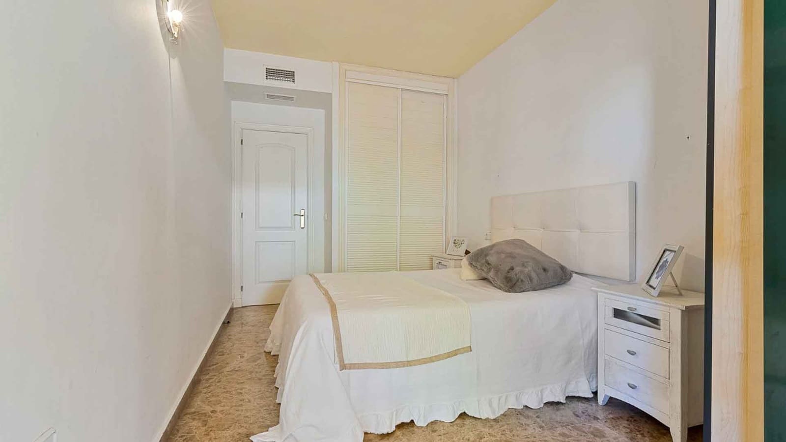 3 soveværelse Lejlighed til salg i San Pedro de Alcantara med swimmingpool - € 690.000 (Ref: 9655975)