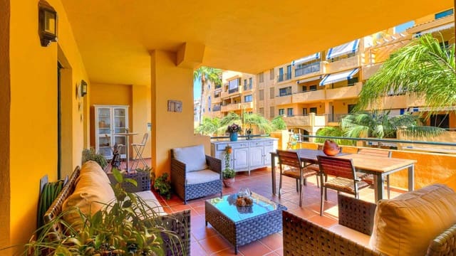 3 makuuhuone Huoneisto myytävänä paikassa San Pedro de Alcántara Pueblo, Marbella mukana uima-altaan - 690 000 € (Ref: 9655975)