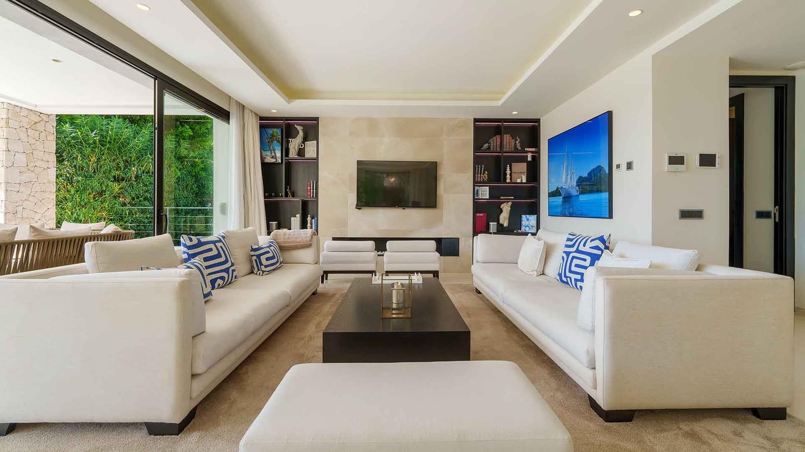 6 soverom Villa til salgs i Nueva Andalucia med svømmebasseng - € 4 290 000 (Ref: 9670366)