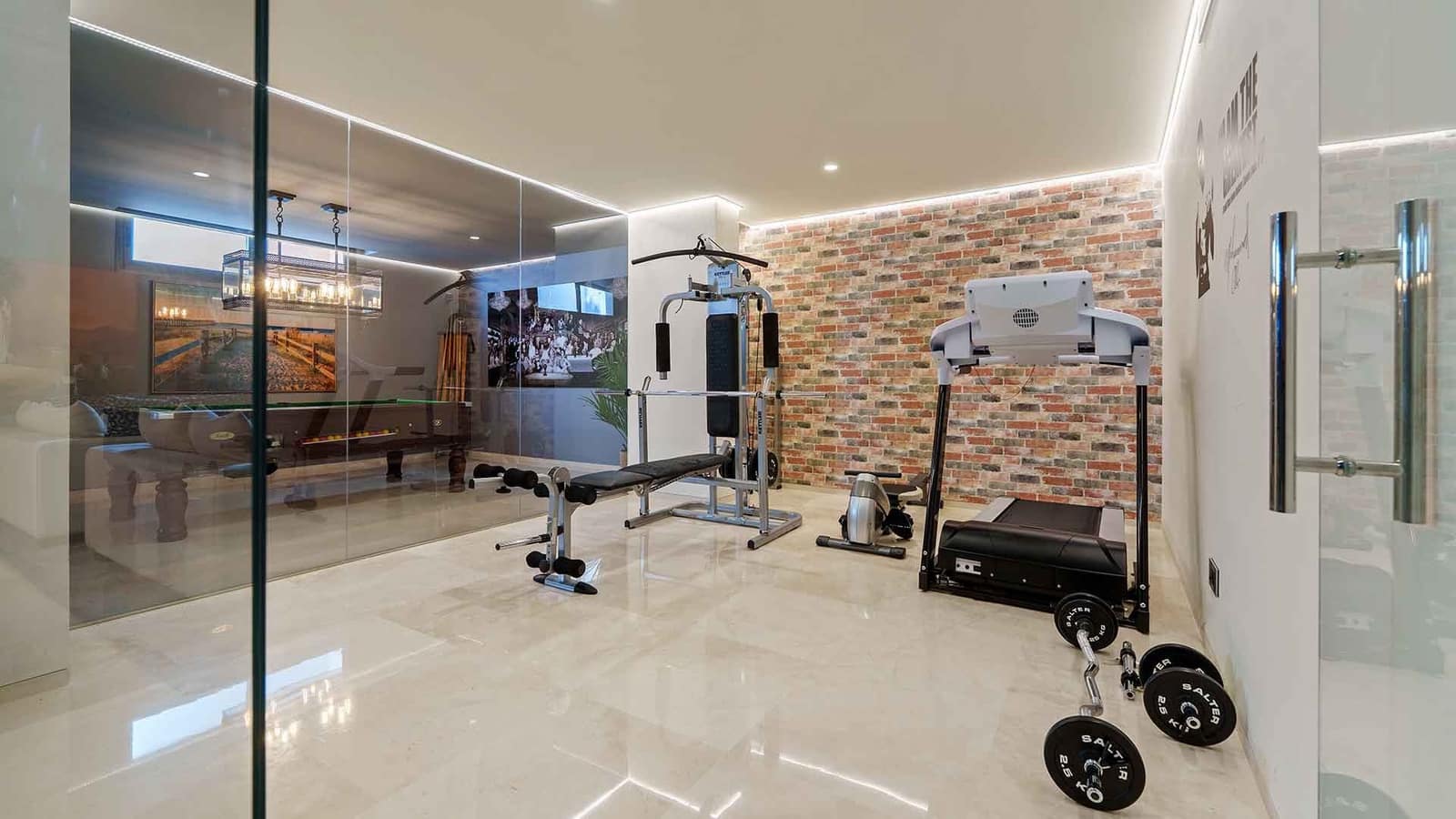 6 soverom Villa til salgs i Nueva Andalucia med svømmebasseng - € 4 290 000 (Ref: 9670366)