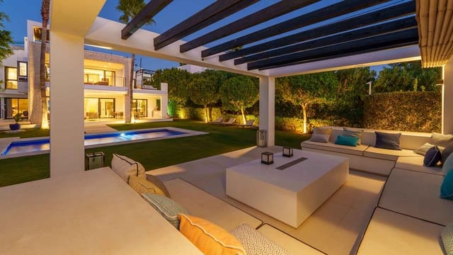 6 soverom Villa til salgs i Nueva Andalucía Centro, Marbella med svømmebasseng - € 4 290 000 (Ref: 9670366)