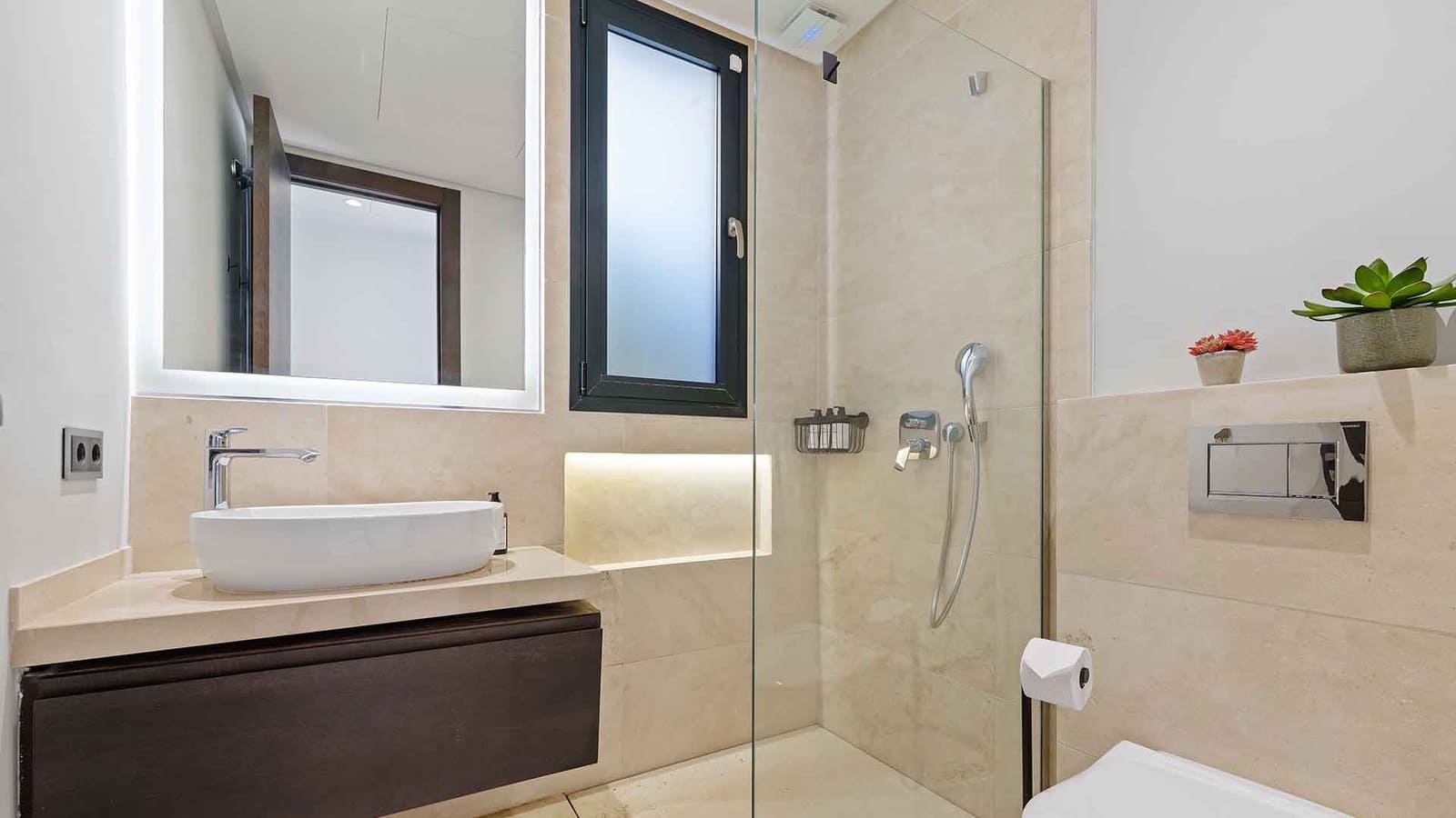 6 bedroom Villa for sale in Nueva Andalucia with pool - € 4,190,000 (Ref: 9674093)