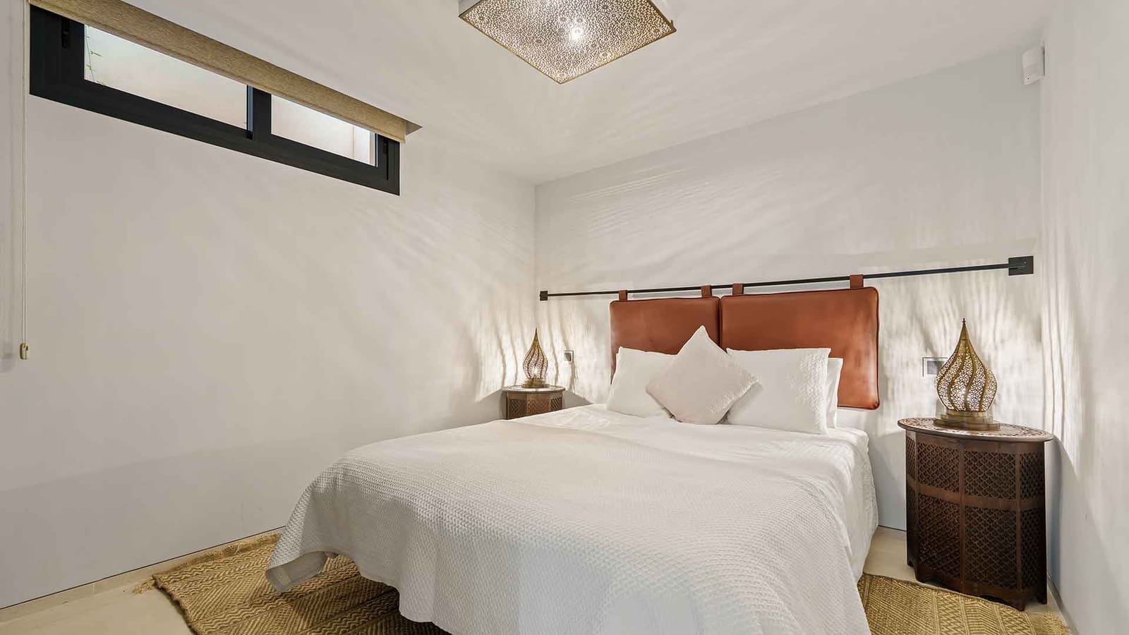 6 bedroom Villa for sale in Nueva Andalucia with pool - € 4,190,000 (Ref: 9674093)