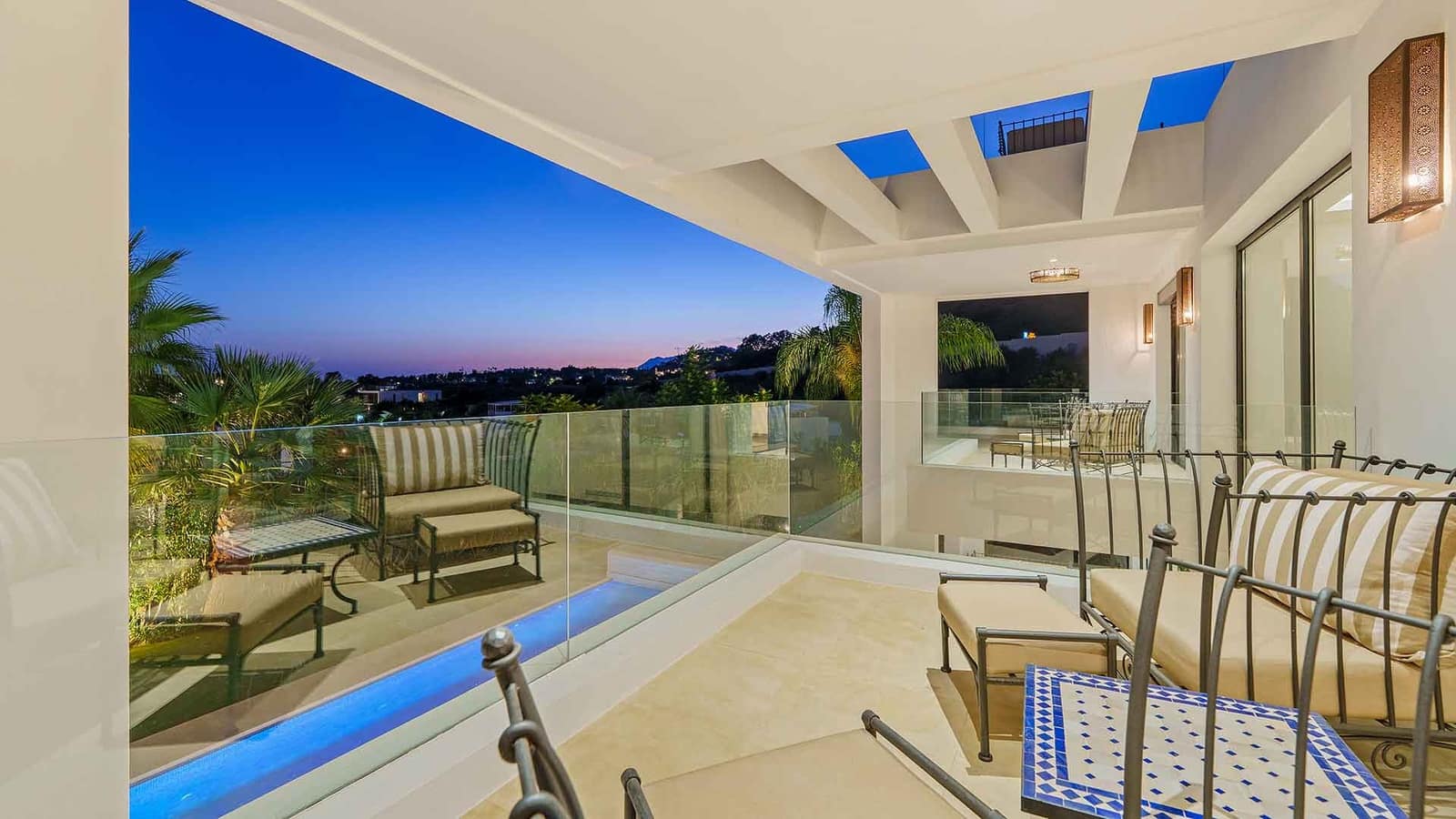 6 bedroom Villa for sale in Nueva Andalucia with pool - € 4,190,000 (Ref: 9674093)