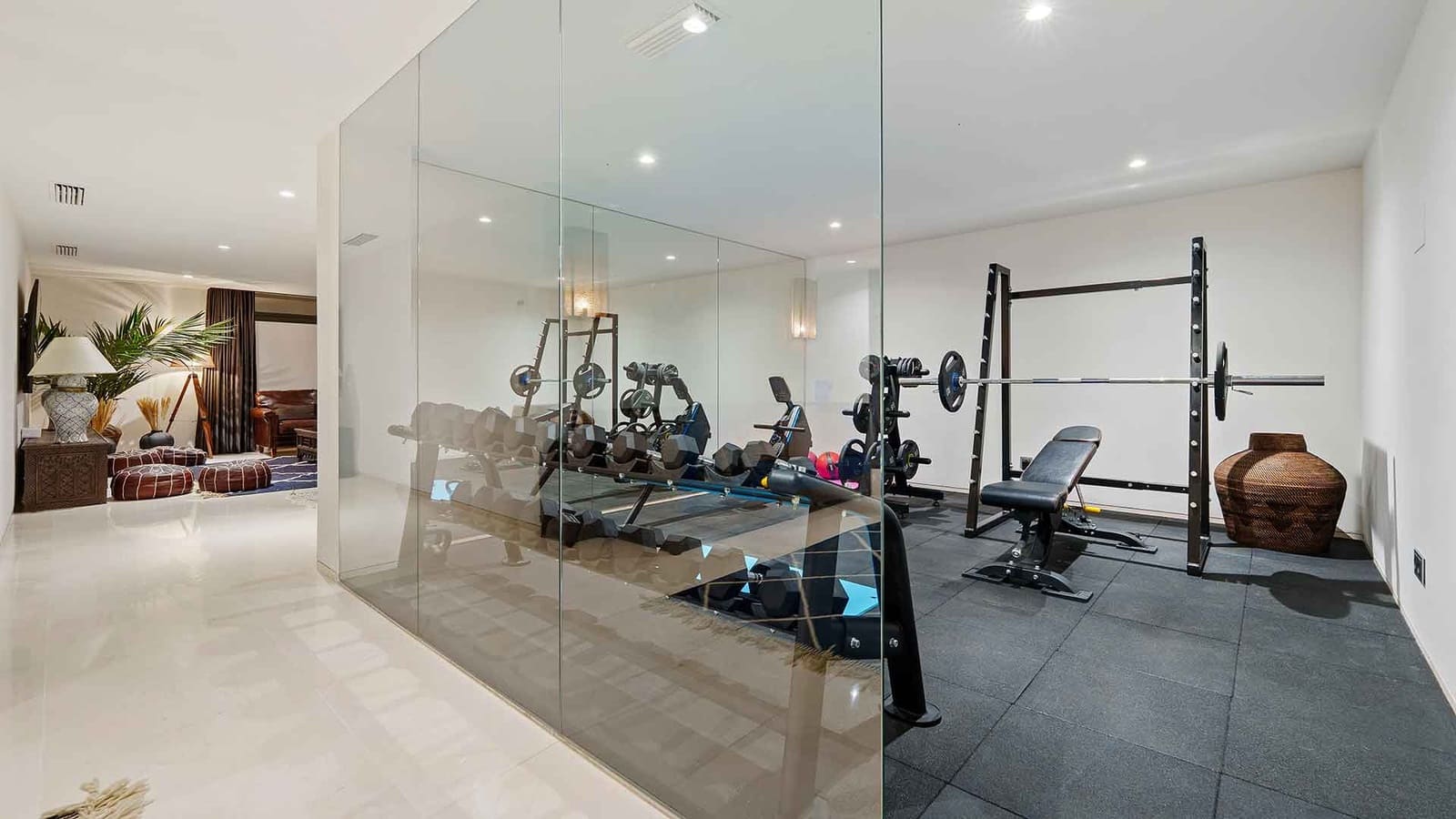 6 bedroom Villa for sale in Nueva Andalucia with pool - € 4,190,000 (Ref: 9674093)