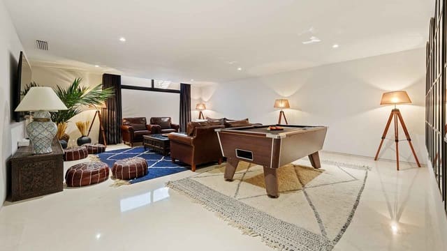 6 bedroom Villa for sale in Nueva Andalucía Centro, Marbella with pool - € 4,190,000 (Ref: 9674093)