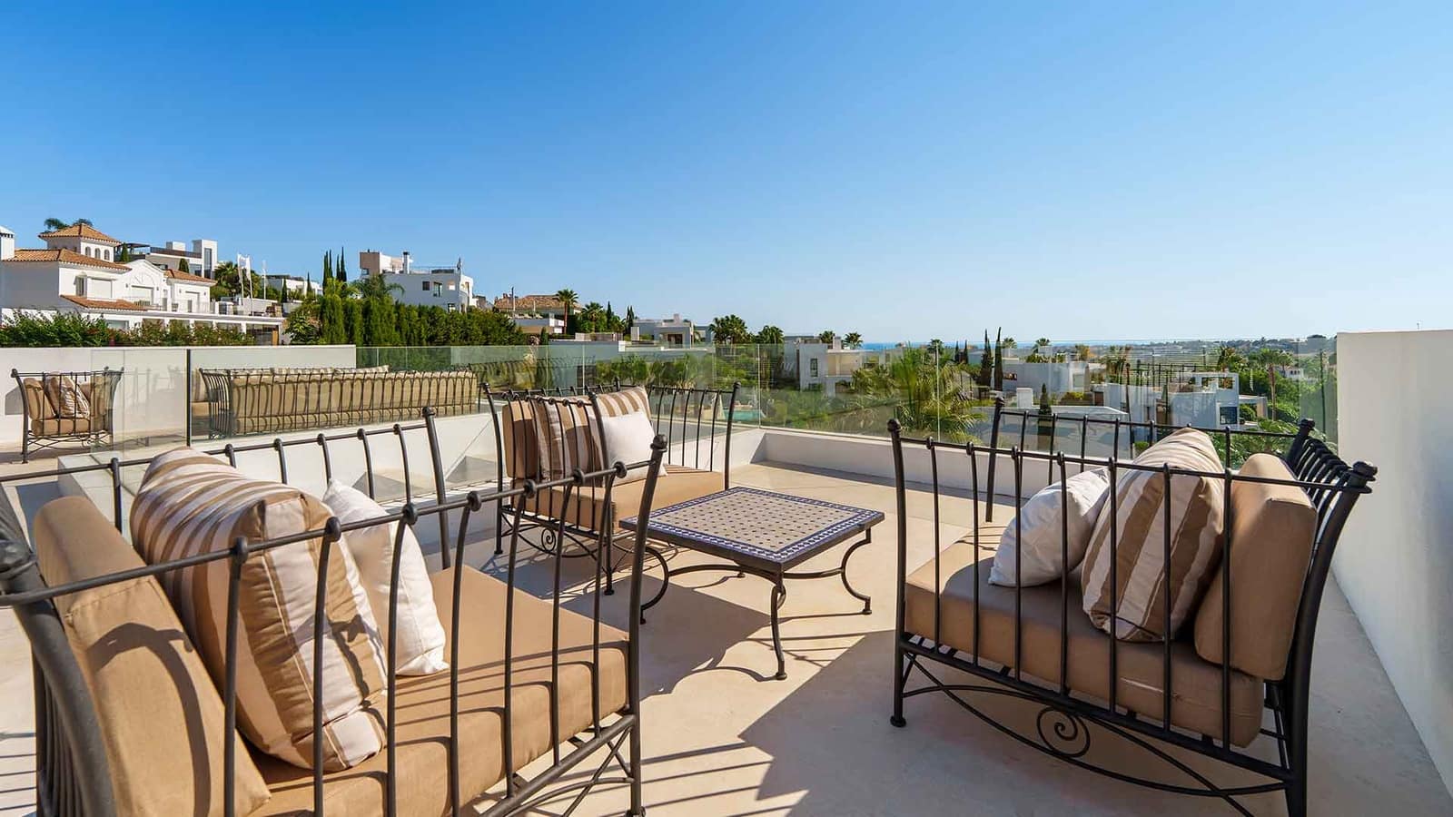 6 bedroom Villa for sale in Nueva Andalucia with pool - € 4,190,000 (Ref: 9674093)